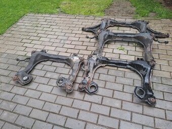 Audi 80 coupe/sedan B2-B3 př. nápravnice.