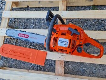 Husqvarna 445 motorova pila zaruce