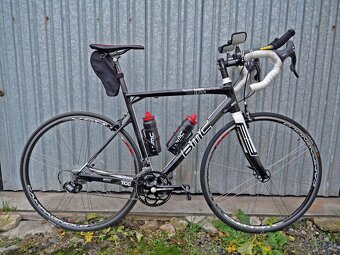 Karbonové silniční kolo BMC team machine SLR01 (Campagnolo)