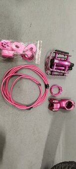 Růžové věci na kolo