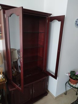 Nova rustikální vitrína prosklená