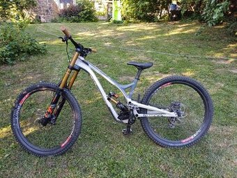 Commencal Supreme V4 (L) – Fox Factory / X01