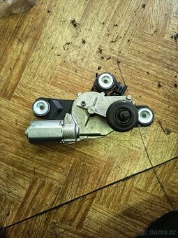 Volvo, Ford zadní motorek stěrače