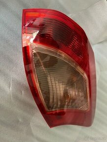 Prave‘ svetlo Mitsubishi Lancer