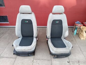 Škoda Fabia RS sedačky