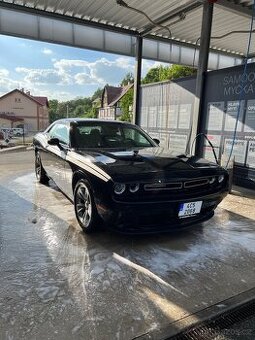 Prodám Dodge Challenger 3.6 SXT