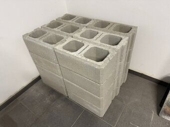 Prodám tvarovky Pressbeton Simple Block (24ks)