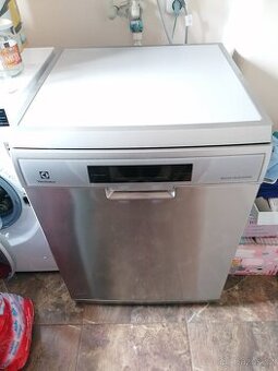 myčka Electrolux