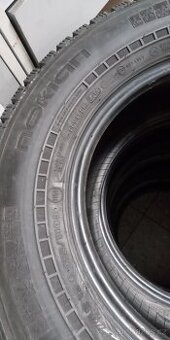 NOKIAN 225/70 R15C 112/110S