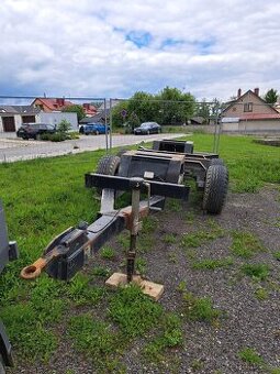 Podvalník-vyvažečka za traktor