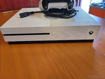 Xbox One S - 1