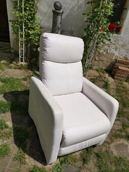 Bílé RELAXAČNÍ KŘESLO