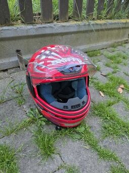 Helma na motorku nebo skútr