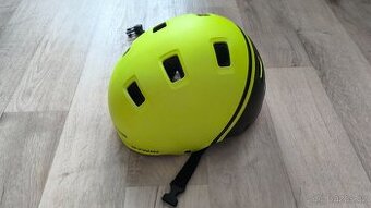 Dětská cyklistická přilba v dobrém stavu
