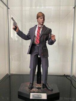 Hot toys