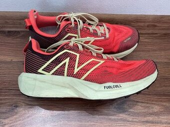 Dámské běžecké boty New Balance FuelCell