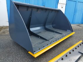 Nová nakládací lopata JCB (Q-fit) 2.5m3