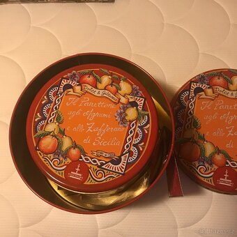 Dóza Dolce&Gabbana • Fortum & Mason • Marks&Spencer • Lindt