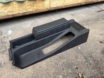 Středový tunel s kazetami pro BMW e36 coupe