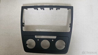 Rámeček autorádia na Škoda Yeti - mechanická klimatizace
