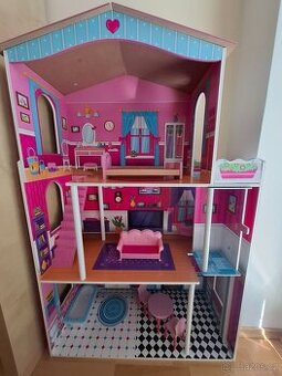 Dřevěný domek pro panenky