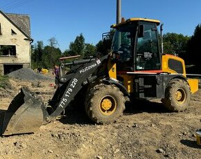 Půjčovna / pronájem / půjčím nakladač