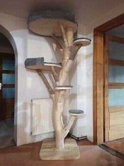 Kočičí strom / škrabadlo pro kočky / kočka