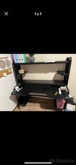 Kancelářský stůl ikea