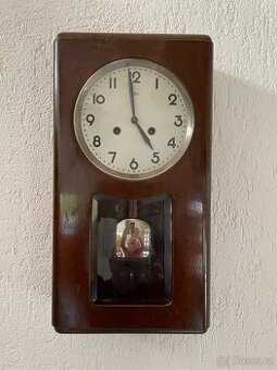 Nástěnné hodiny  různé druhy