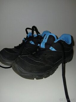 Dívčí boty decathlon 35.