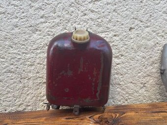 Nádrž jawa 555-550 pionyr pařez