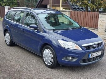 FORD FOCUS combi 1,6 74kw, benzin, r. v. 2/2011 koupeno v CZ