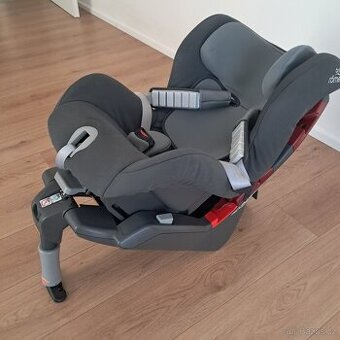 Prodám autosedačku Britax SAFEFIX PLUS v dobrém stavu