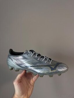 Mizuno Alpha II pro