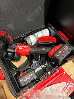 Milwaukee M18 FHSAG125XB2 –802X aku úhlová 125 mm 2x8Ah NOVÁ