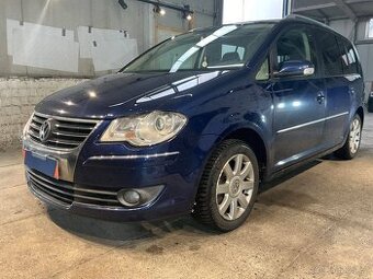 Touran 1.9TDI 77kW Highline 7.míst,tažné,serviska