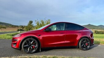 Tesla Y Juniper Performance FSD - půjč si mě, pronájem