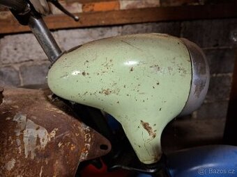 Koupím zelenou masku Jawa 550