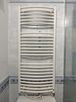 Elektrický topný žebřík oblý