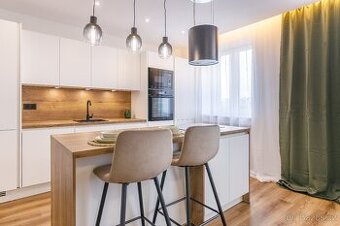 Prodej velkoplošného moderního bytu 2+kk, 70m2