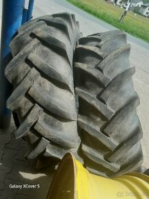 Prodám 2 ks pneu na traktor 16,9-30