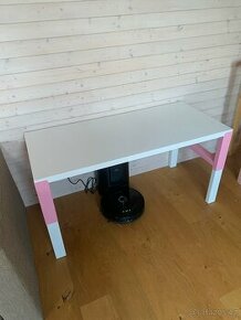 Rostoucí psací stůl Ikea