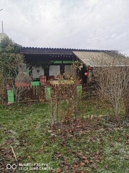 Zahrada s chatičkou - 1