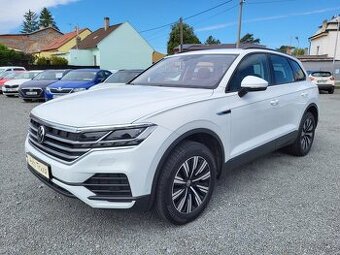 VW Touareg 3.0 V6 TDi 170kW Tiptronic - ČR - 21.000 km