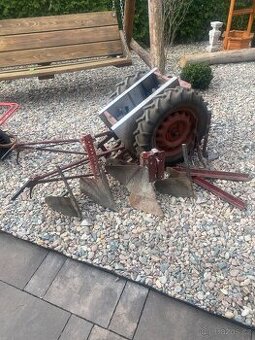 Fréza traktor kultivator