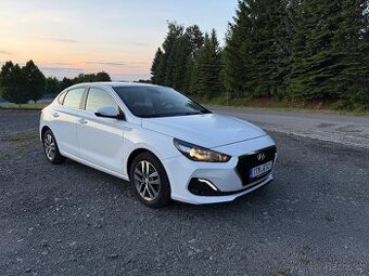 Hyundai i30 fastback