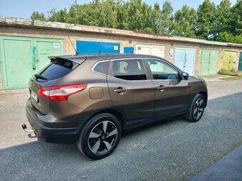 Nissan Qashqai 1,2 85kW, N-Connecta 1 MAJ, ČR.