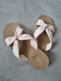 Nové dámské letní nazouvaky elegantní vel 40