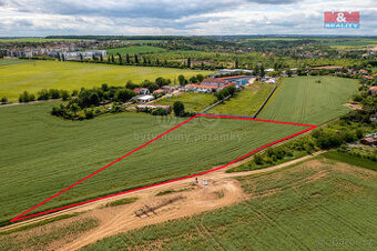Prodej pole, 10 682 m², Únětice