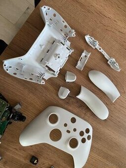 NEFUNKČNI xbox series x ovladač